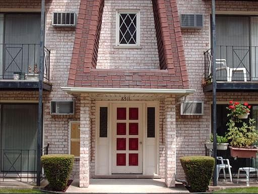 1st image of 8511 W Catherine Ave Unit 187