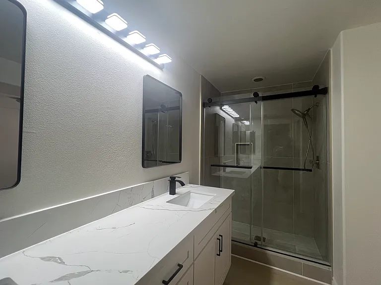 149 Topaz #13 — Photo 12