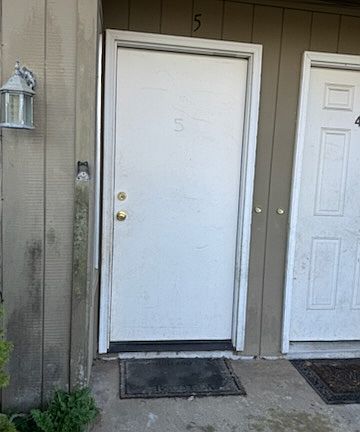 2nd image of 145 Laclair St #5
