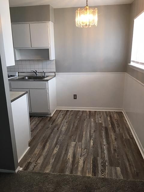 Kitchen dining area
