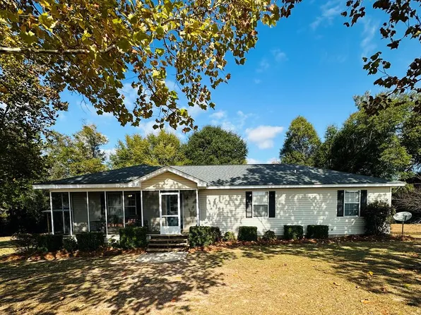 2589 County Road 6, Headland, AL 36345