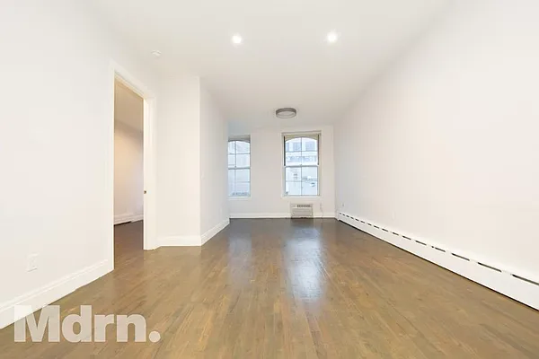 Rented by Mdrn Residential | media 14