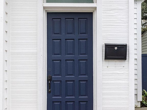 2nd image of 381 Sumter St