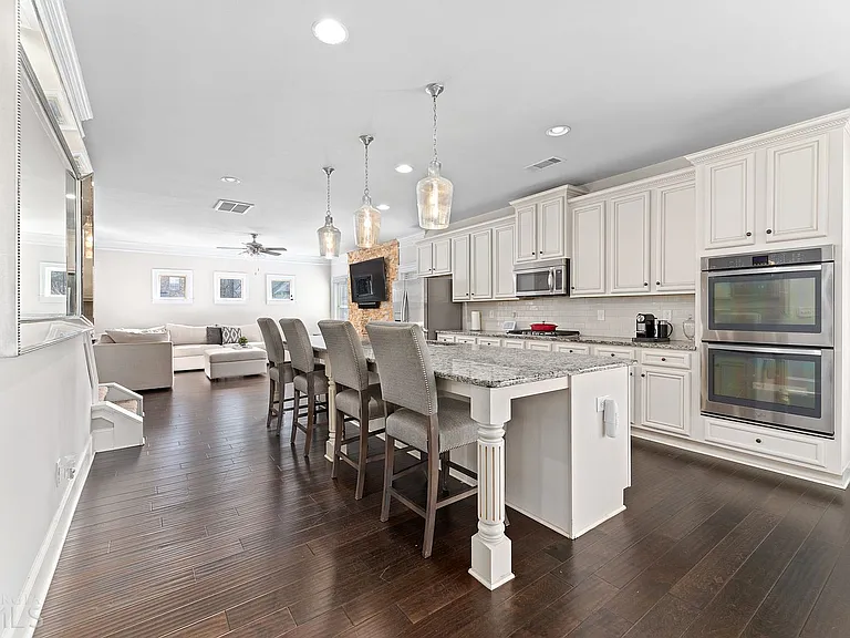4410 Mossbrook Cir — Photo 13