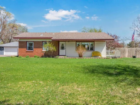 11323 Wren St NW, Coon Rapids, MN 55433