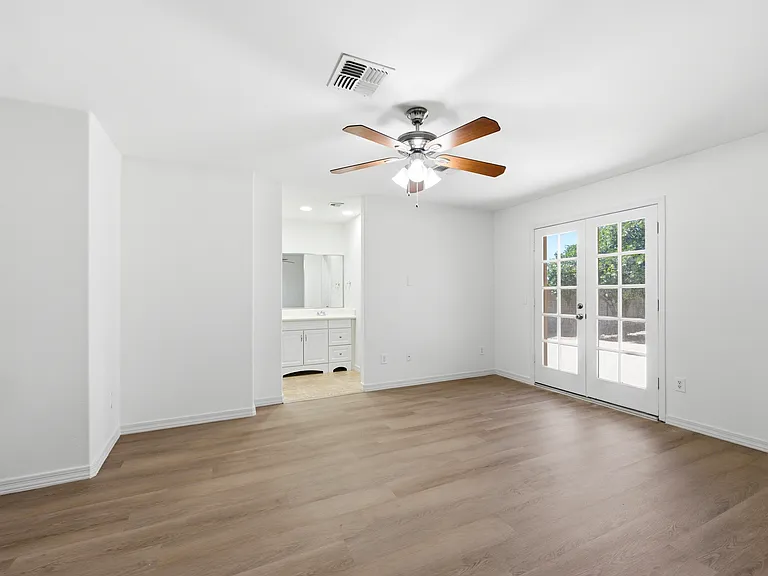 3902 W Surrey Ave — Photo 13