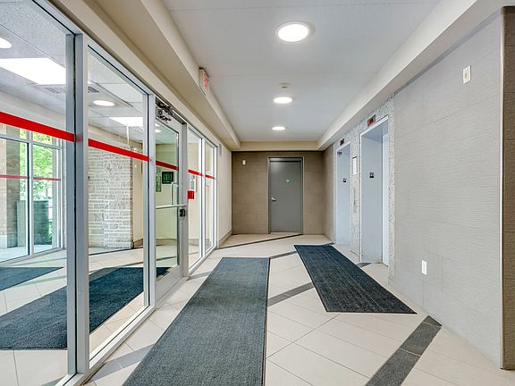 3rd image of 202 Lester St #1002R1