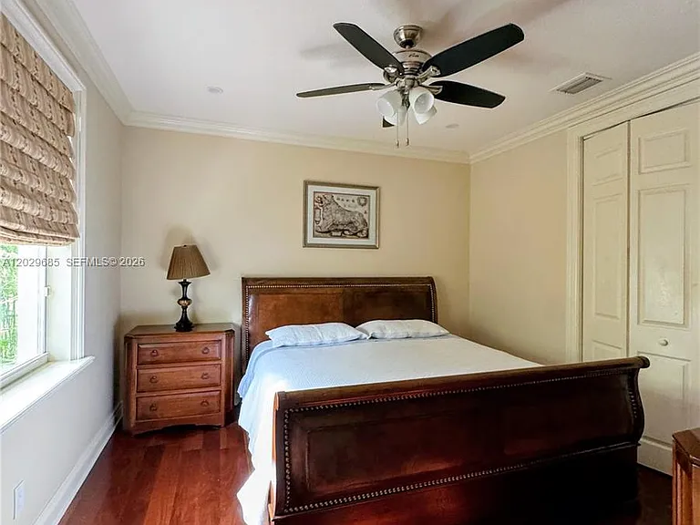 10445 Canterbury Ct — Photo 73