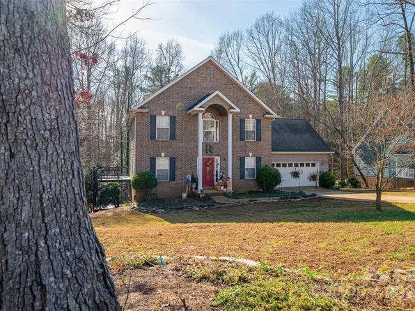 8830 Shepherd Ct, Connelly Springs, NC 28612