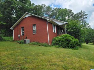 9150 Brasher Rd, Warrior, AL 35180