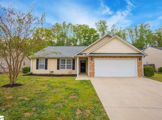 725 Fountainbrook Ln, Fountain Inn, SC 29644