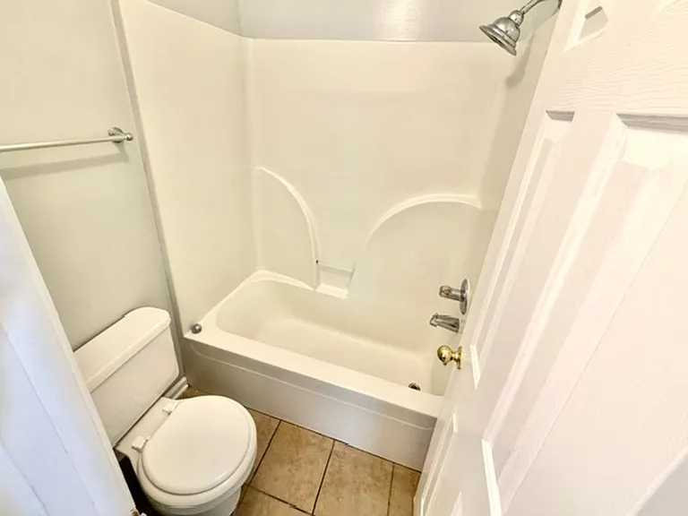 5435 Gardendale St — Photo 10