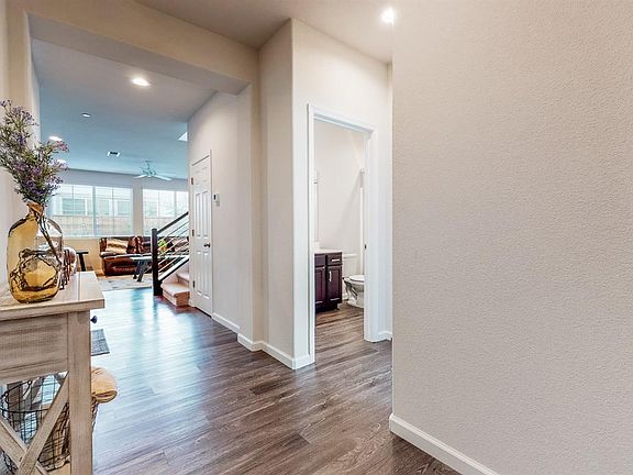 5th image of 2085 Kingwood Rd