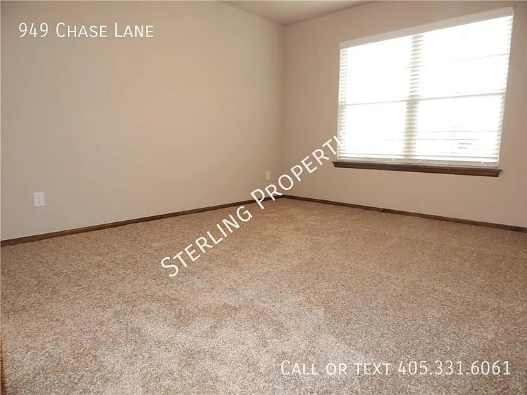 949 Chase Ln — Photo 14
