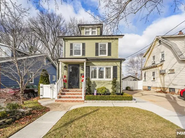 130 Daniel Ave, Rutherford, NJ 07070