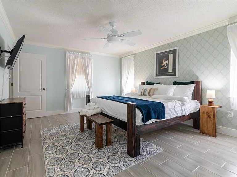6908 Arbor Oaks Cir — Photo 26