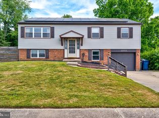 1001 Bradford Dr, Williamstown, NJ 08094