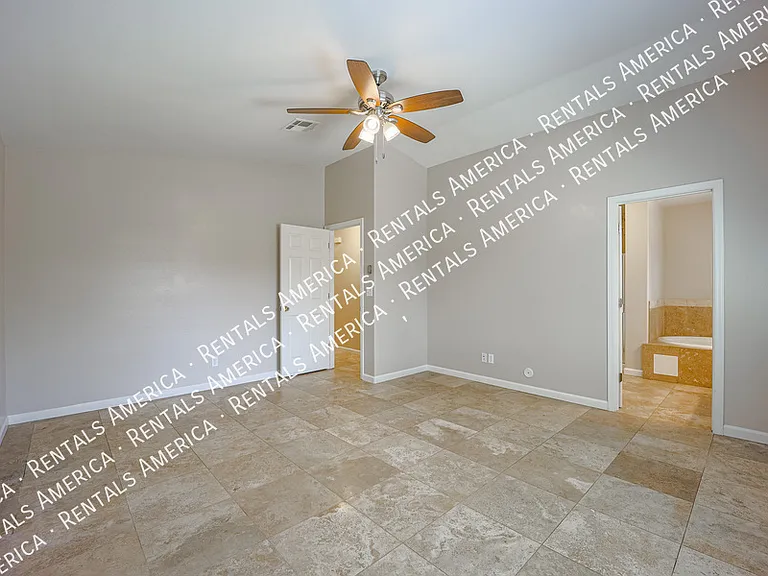 771 E Laredo St — Photo 26