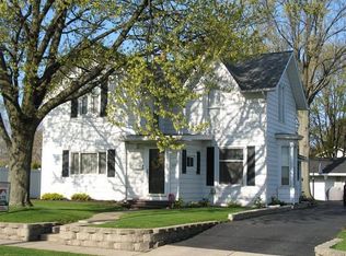 929 Vine St, Clyde, OH 43410