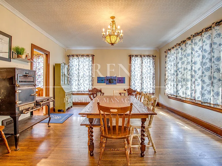 1214 W Maine St — Photo 10