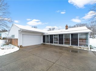 8169 Wright Rd, Broadview Heights, OH 44147