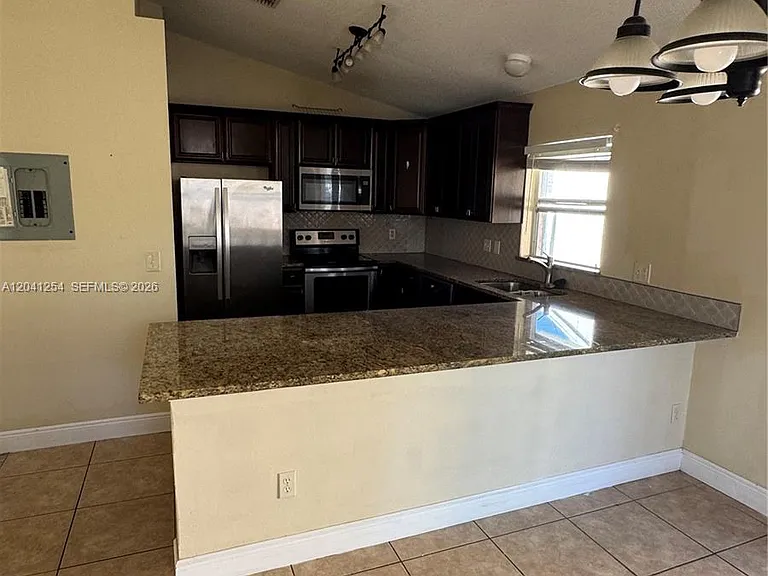 2399 Harbor Town Dr — Photo 9