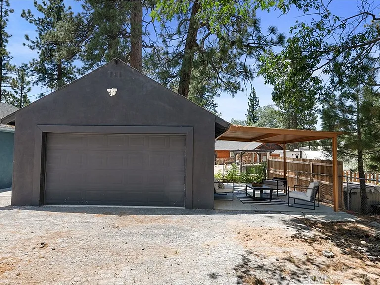 718 Talmadge Rd — Photo 9