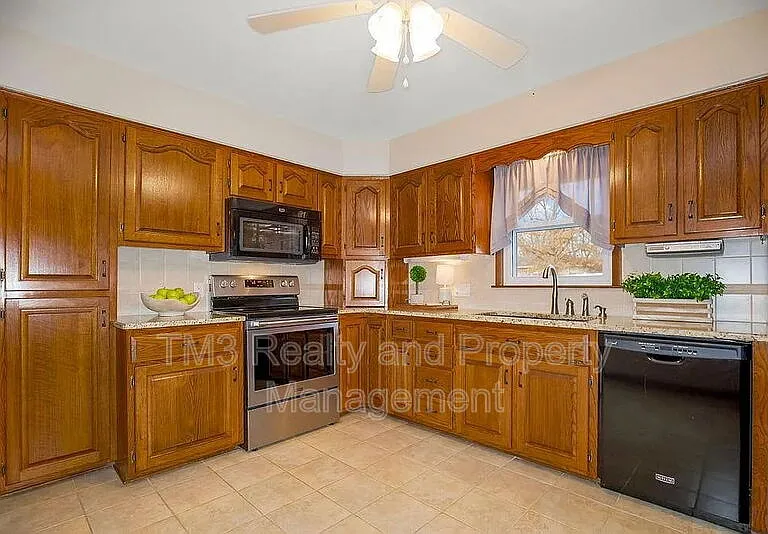 506 S 17th St — Photo 6
