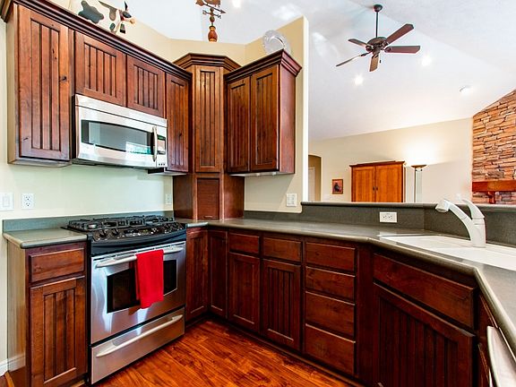 4th image of 11201 S Belmont Hills Pl