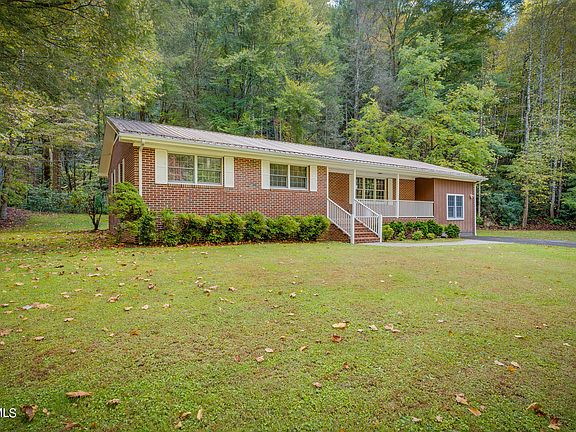 3rd image of 112 Cold Springs Dr
