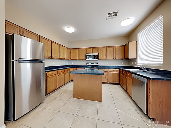 5th image of 16627 N 171st Dr