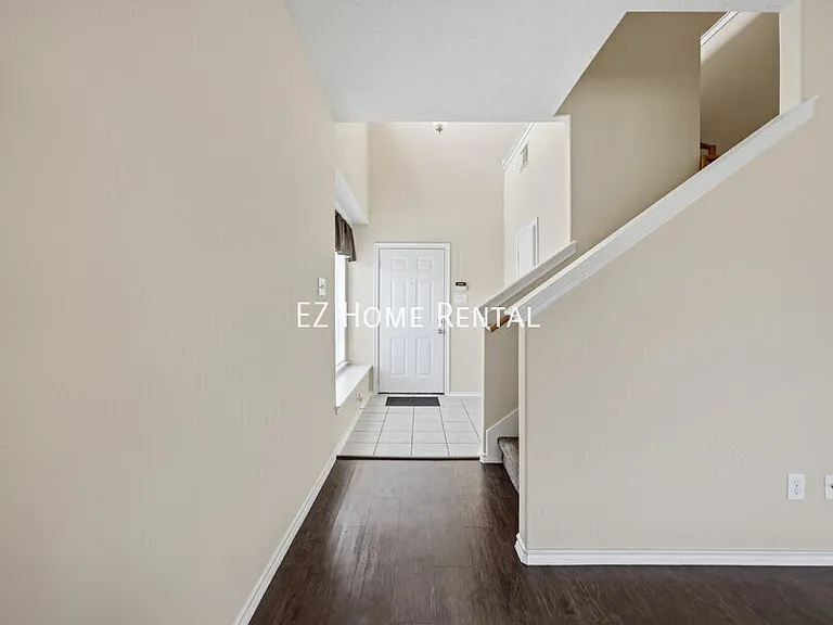 2951 Hackamore Hollow Ln — Photo 11