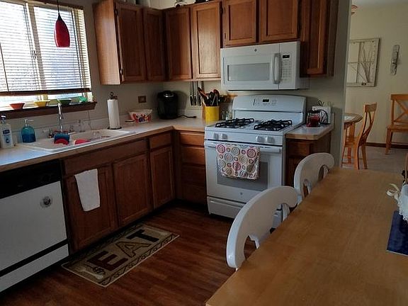 3rd image of 9241 162nd St