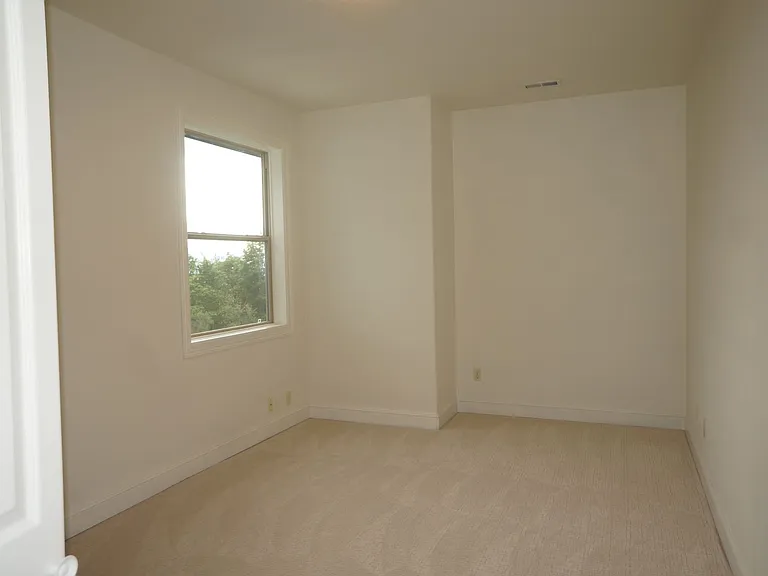 4139 NW Twilight Ter — Photo 30
