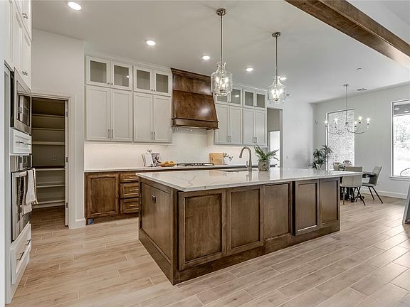 2nd image of 7617 Leoma Ln