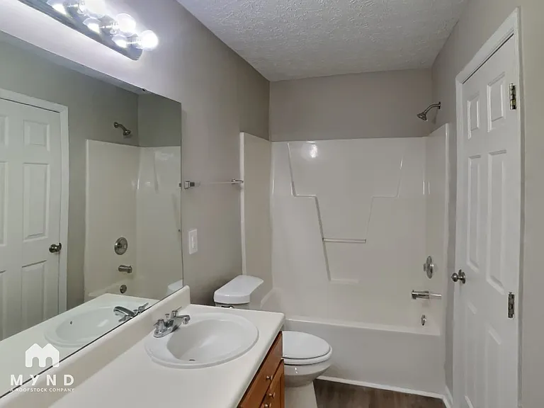 1106 Lady Banks Dr — Photo 12