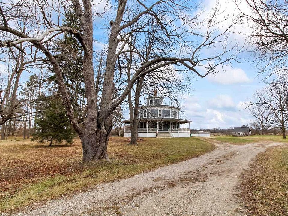 7925 Wildcat Rd, Croswell, MI 48422 | Zillow
