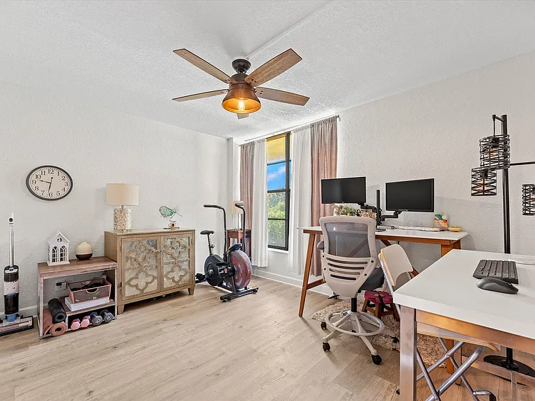 21 Royal Palm Way #1050 — Photo 17