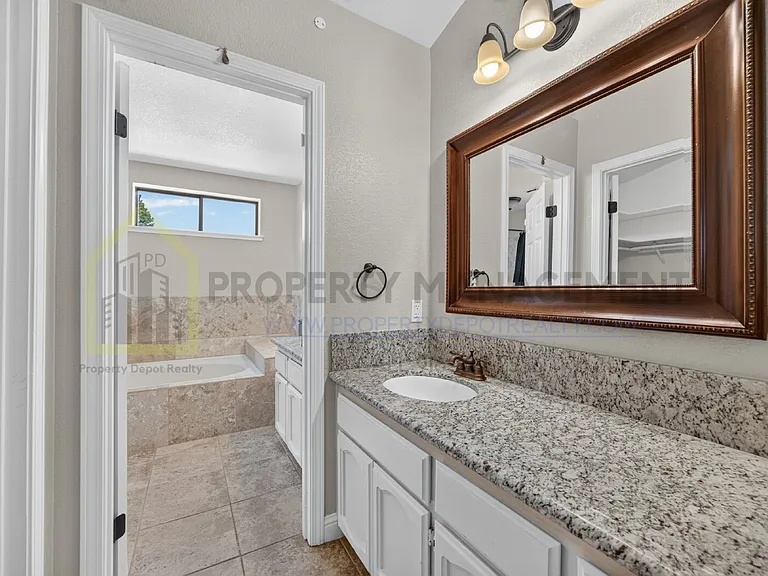 8779 Brittany Park Dr — Photo 43
