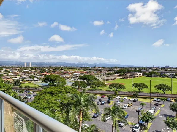 94-979 Kauolu Pl APT 909, Waipahu, HI 96797