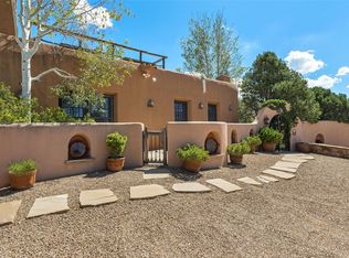 55 Calle San Martin, Santa Fe, NM 87506