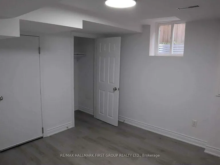 1627 Baggins St #LOWER — Photo 5