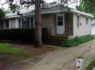 1619 Highview Ave, McHenry, IL 60050