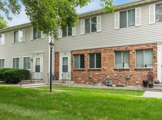 6361 15th St N, Oakdale, MN 55128