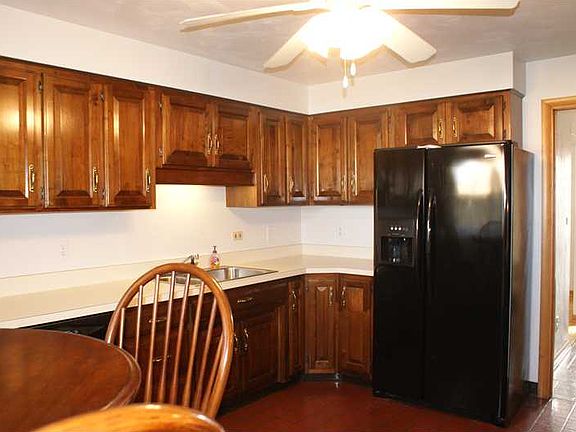 4th image of 84 Crestline Ave