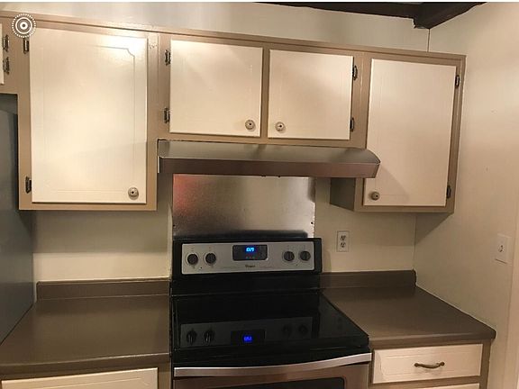 2nd image of 185 Cavalier Ct