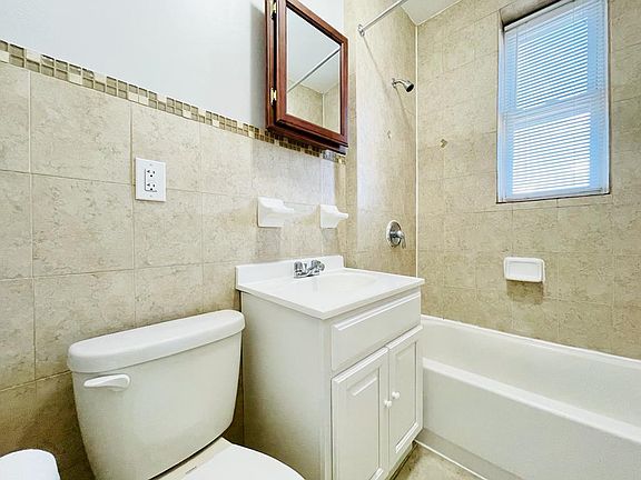 3rd image of 943A Pavonia Ave #34