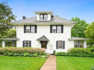 488 Overbrook Rd, Ridgewood, NJ 07450