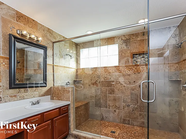 1918 Heartland Cir — Photo 13