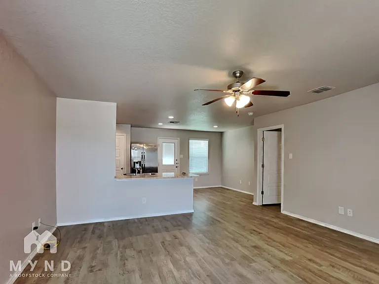 210 Savage St — Photo 4